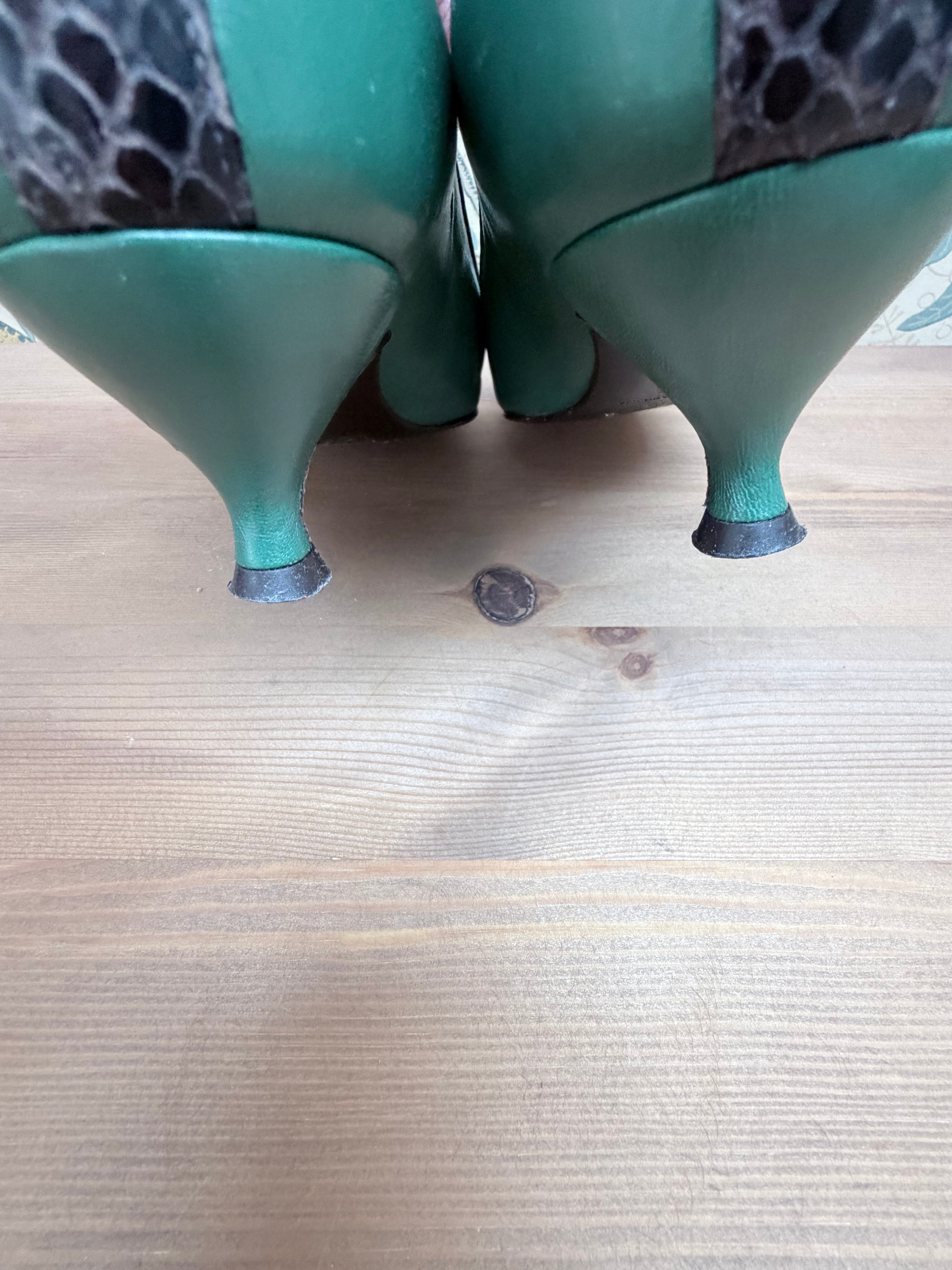 Vintage 1990s Dolce & Gabbana Green Leather Buckle Kitten Heels