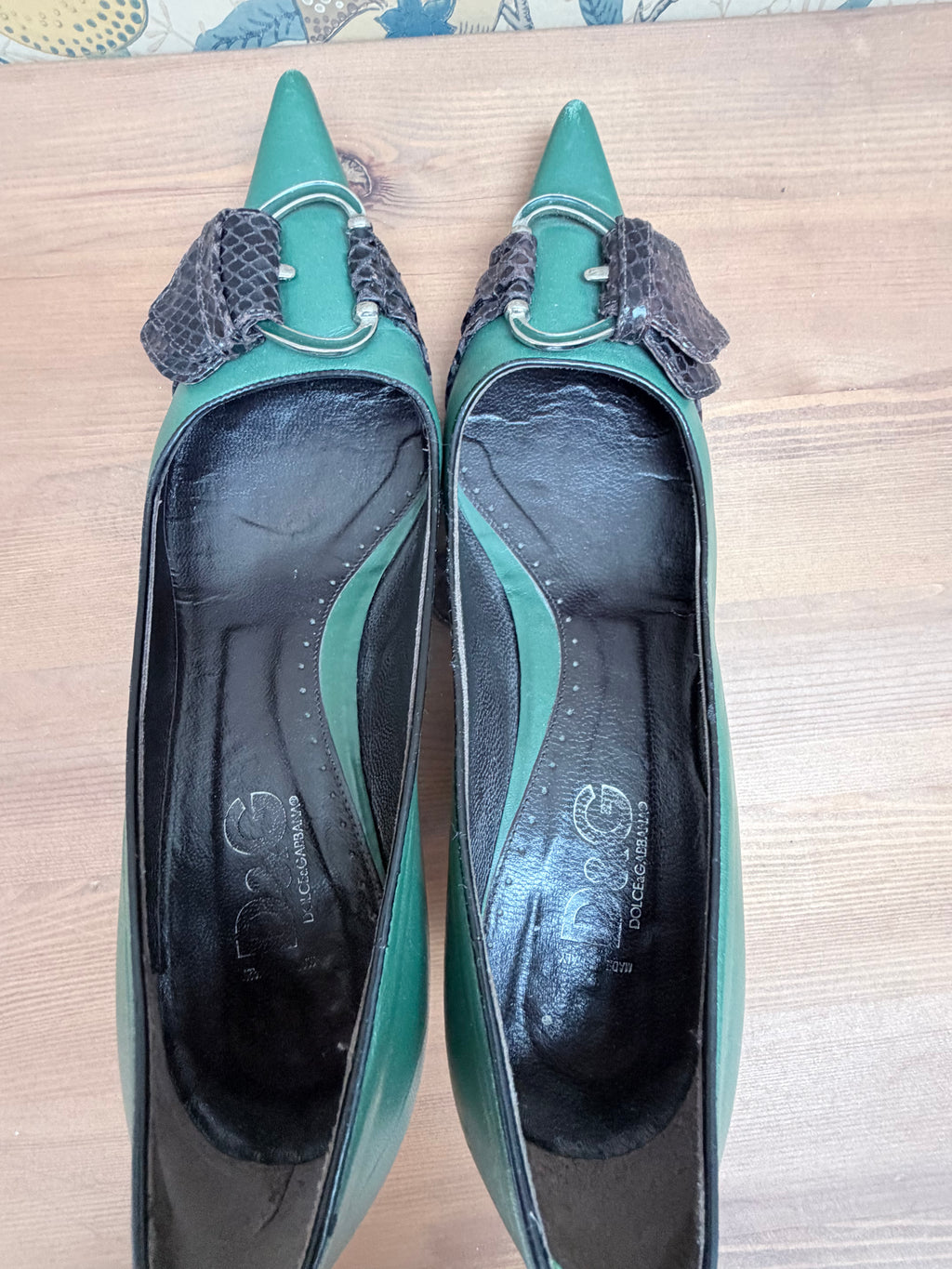 Vintage 1990s Dolce & Gabbana Green Leather Buckle Kitten Heels