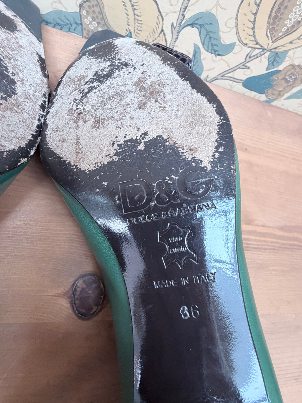 Vintage 1990s Dolce & Gabbana Green Leather Buckle Kitten Heels