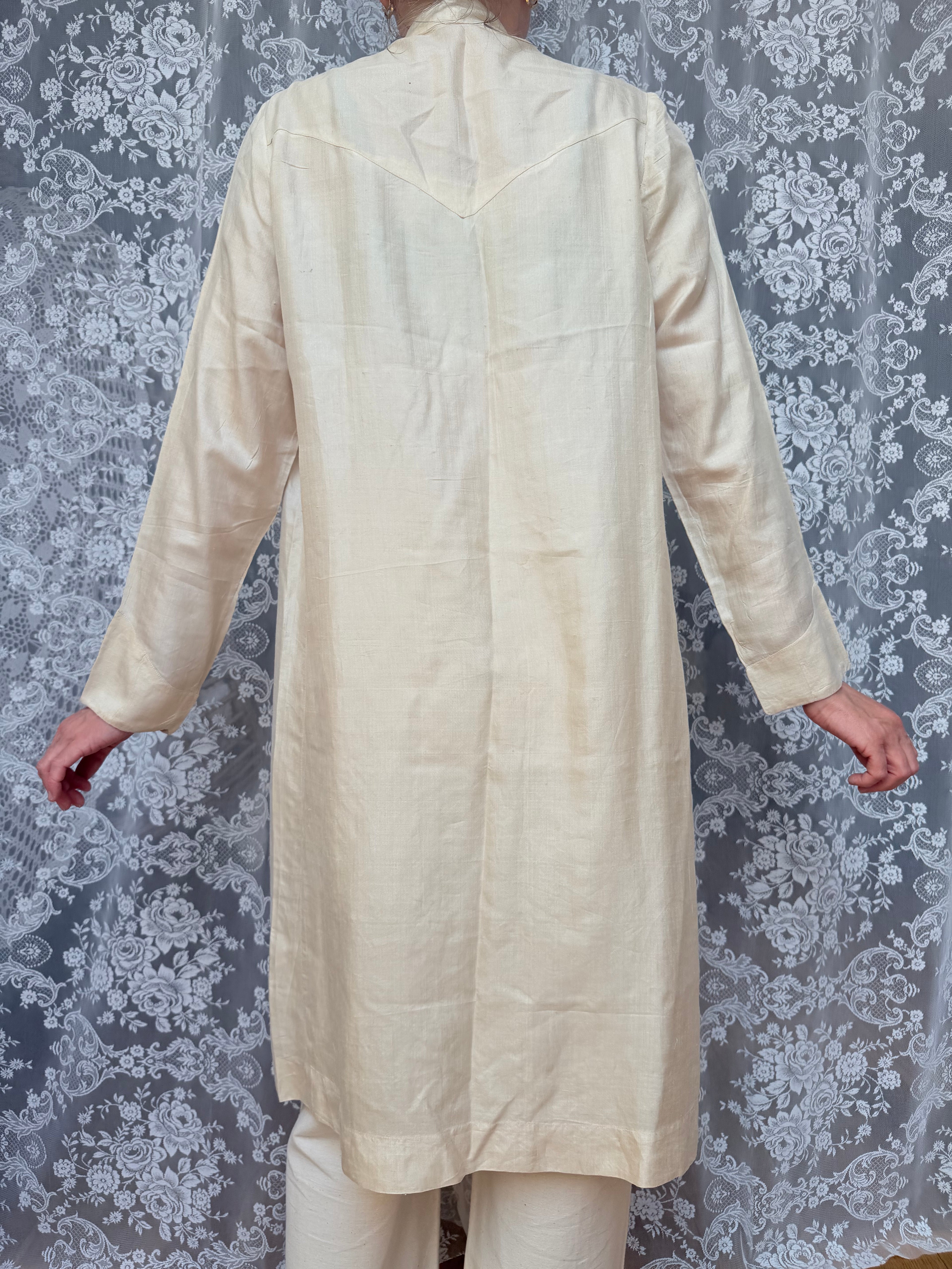 Rare 1920s Pure Silk Cape/House Coat with Pussy Bow Collar
