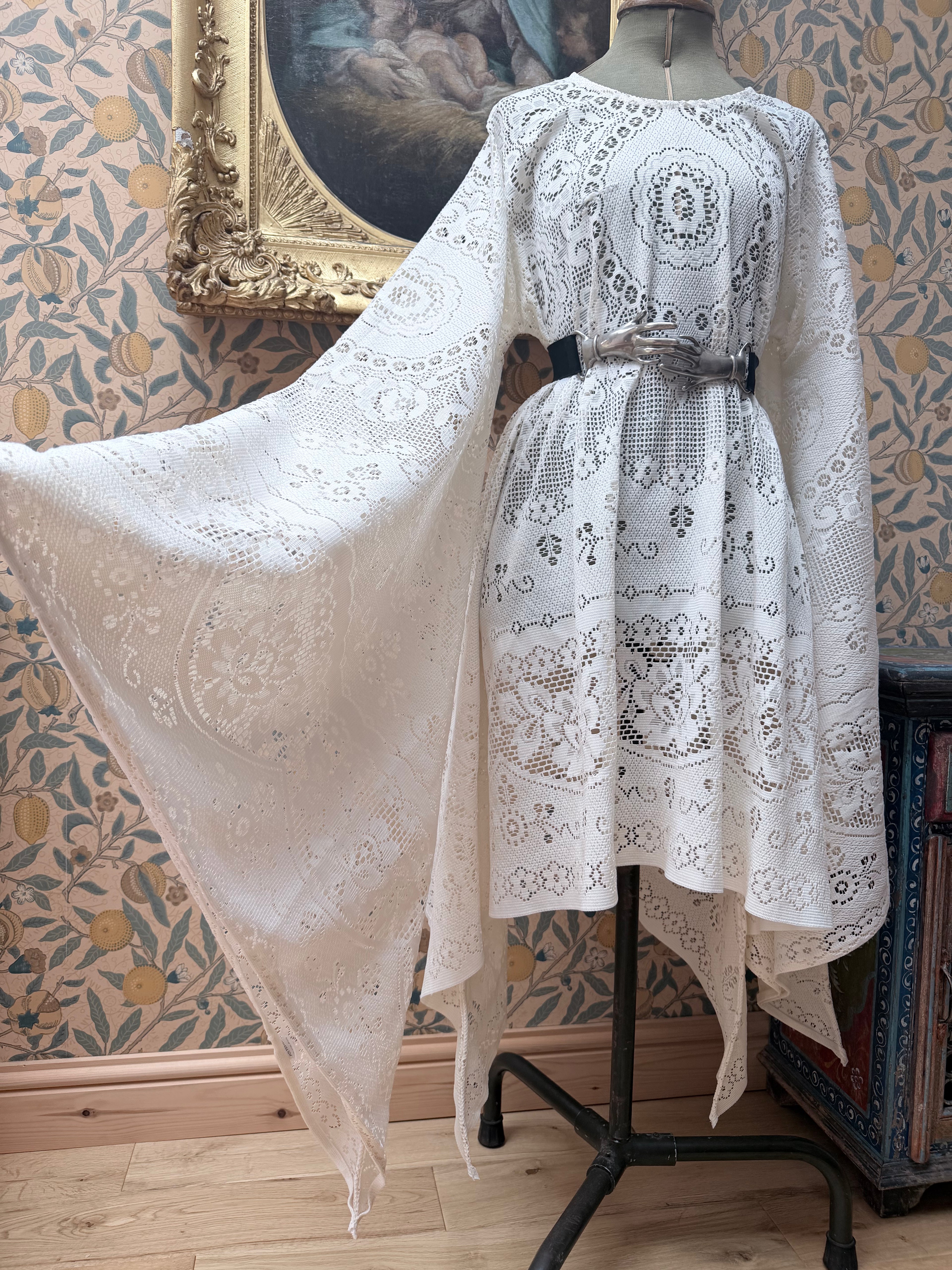 Cream Antique Lace Bell Sleeve Handmade Midi Dress – Kendall's Vintage Collections