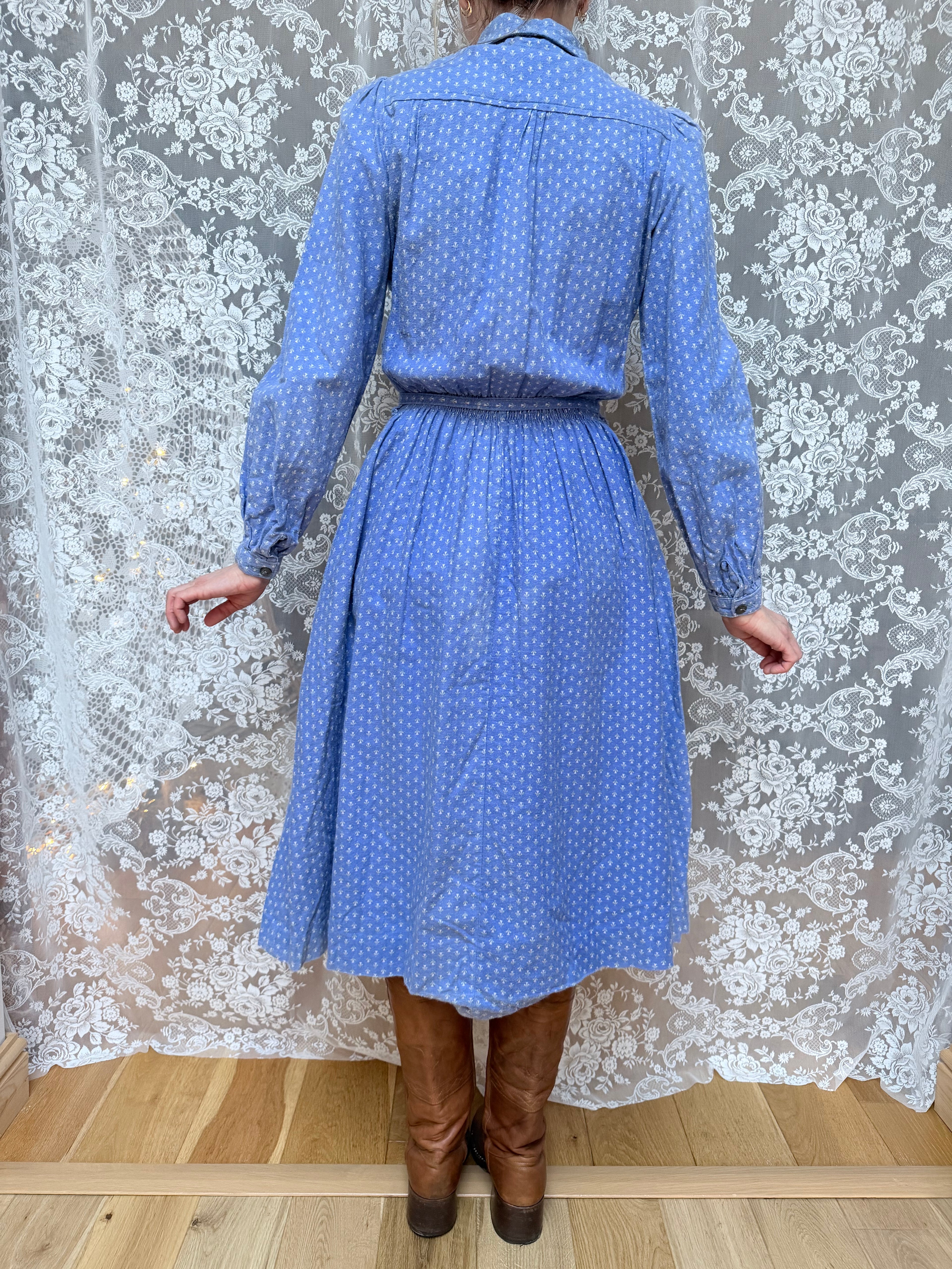 The Pretty Periwinkle: Laura Ashley Vintage 1980s Cottagecore Midi Dress