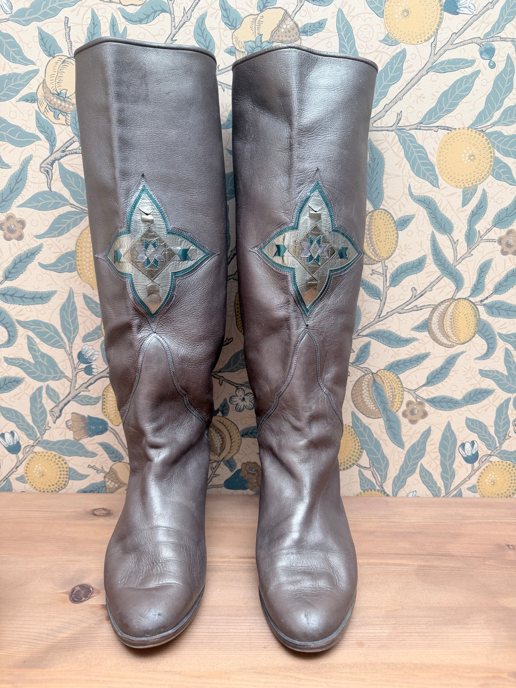 Rare Vintage 1970s Silver Leather Embroidered Boots