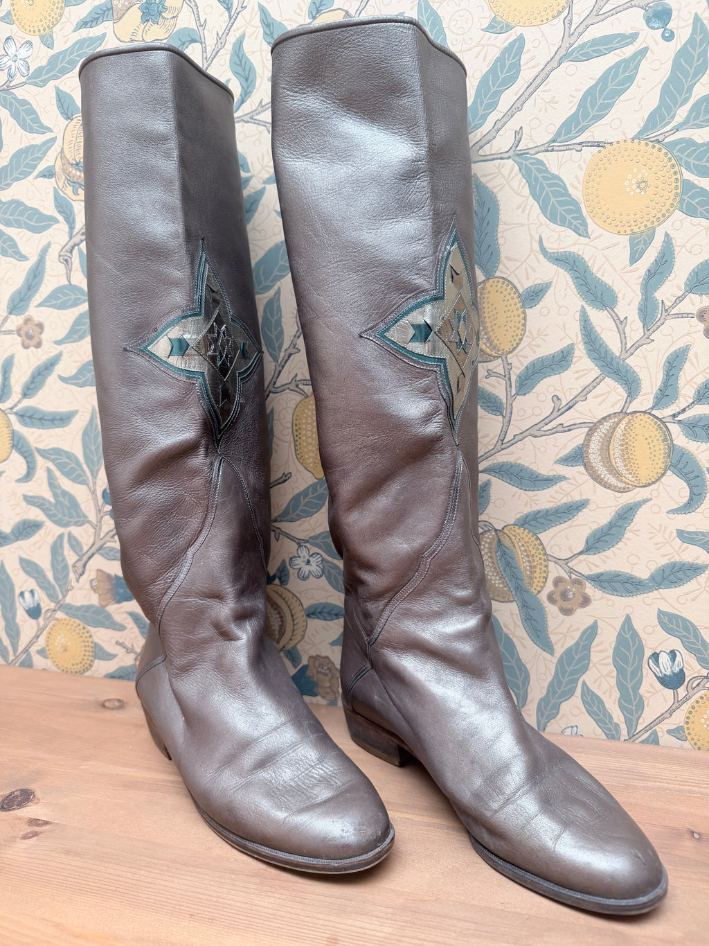 Rare Vintage 1970s Silver Leather Embroidered Boots