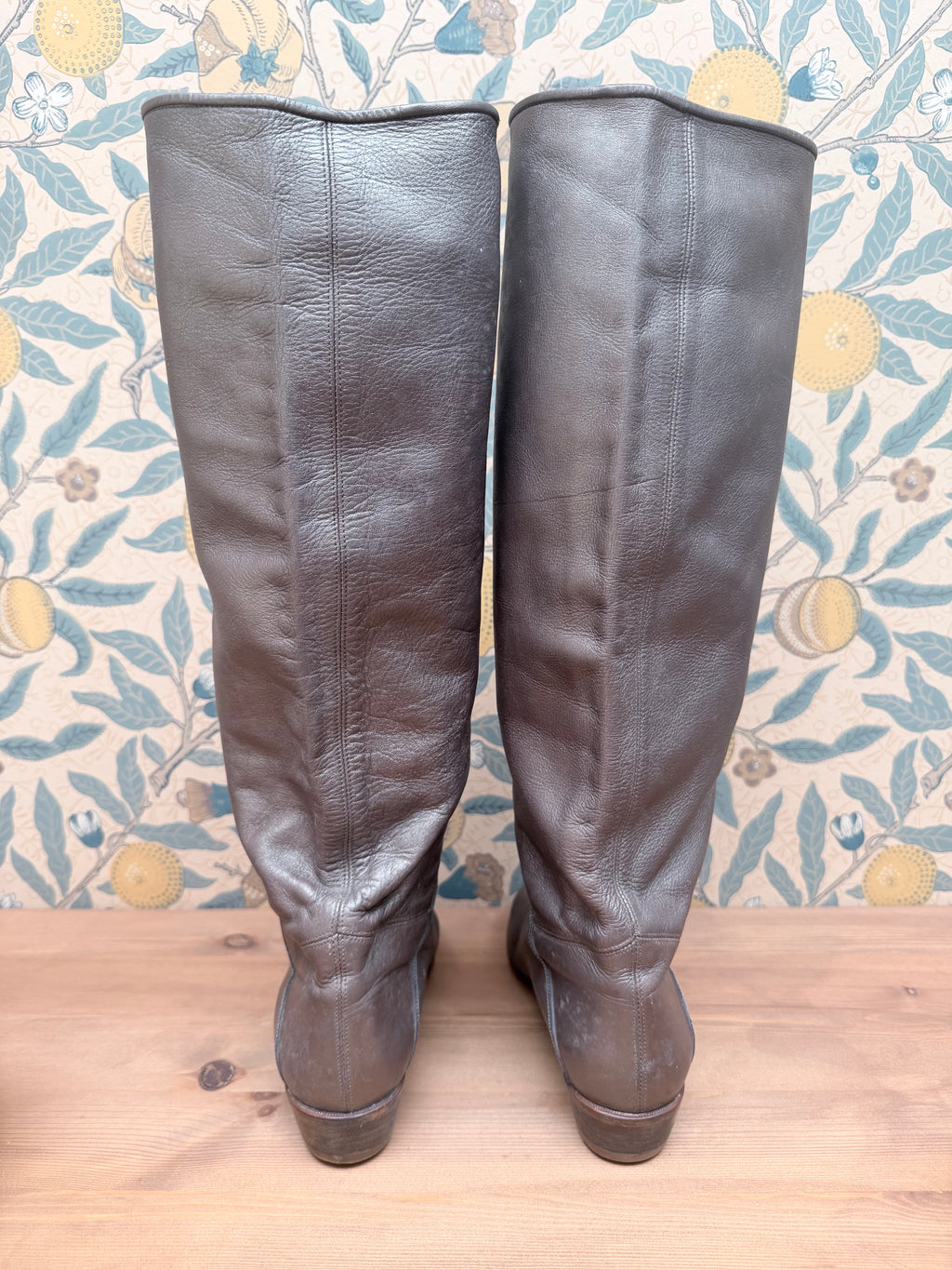 Rare Vintage 1970s Silver Leather Embroidered Boots
