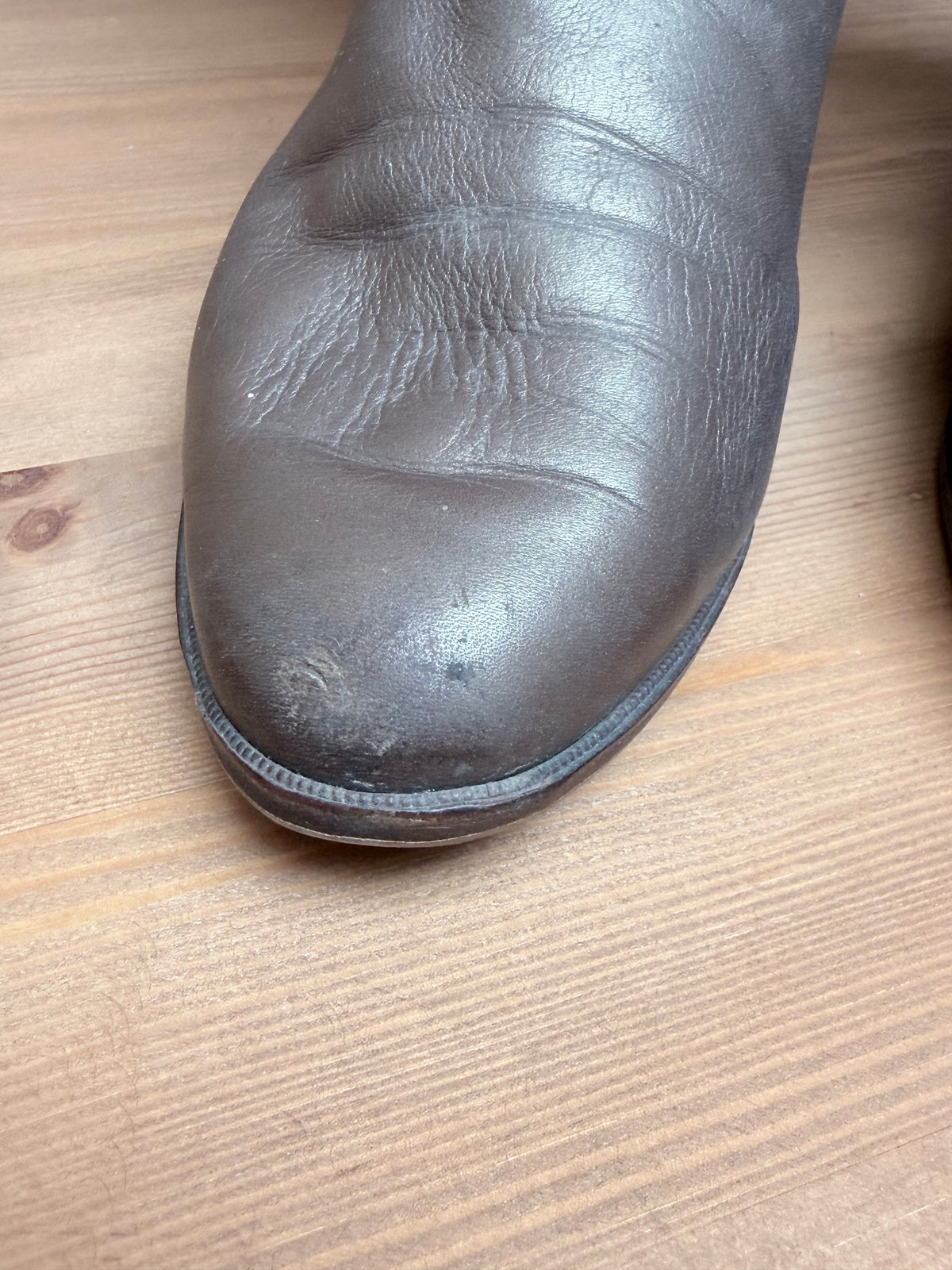 Rare Vintage 1970s Silver Leather Embroidered Boots