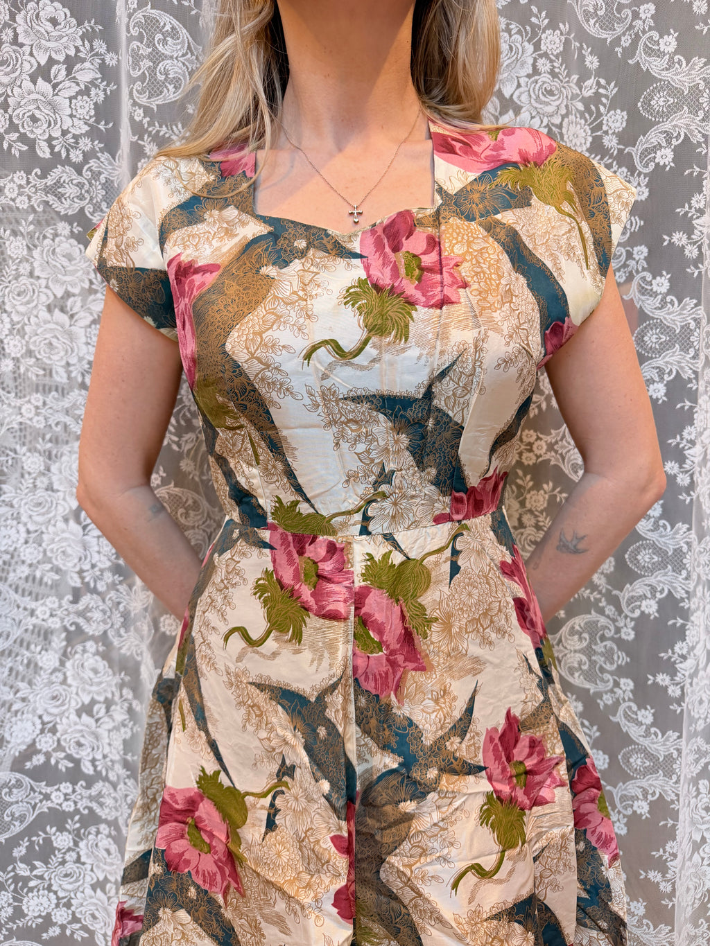 Flowery Fancy: Antique Vintage Late 1930s/Early 1940s Antique Floral Dress