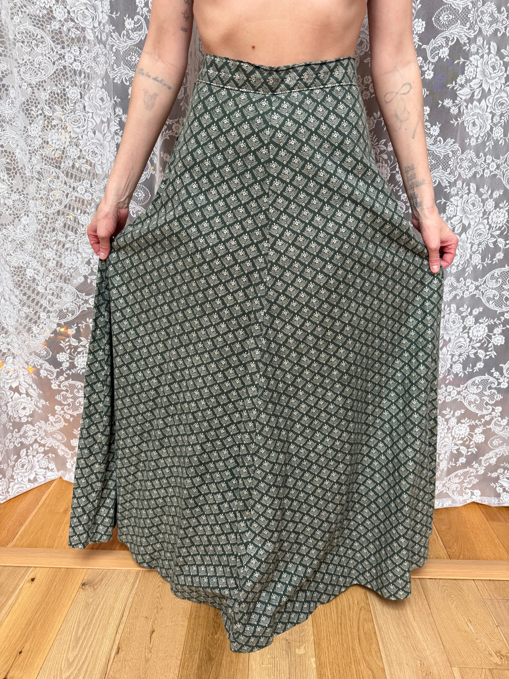 The Forest Fairie: 1970s Vintage Laura Ashley Maxi Length Ditsy Print Skirt