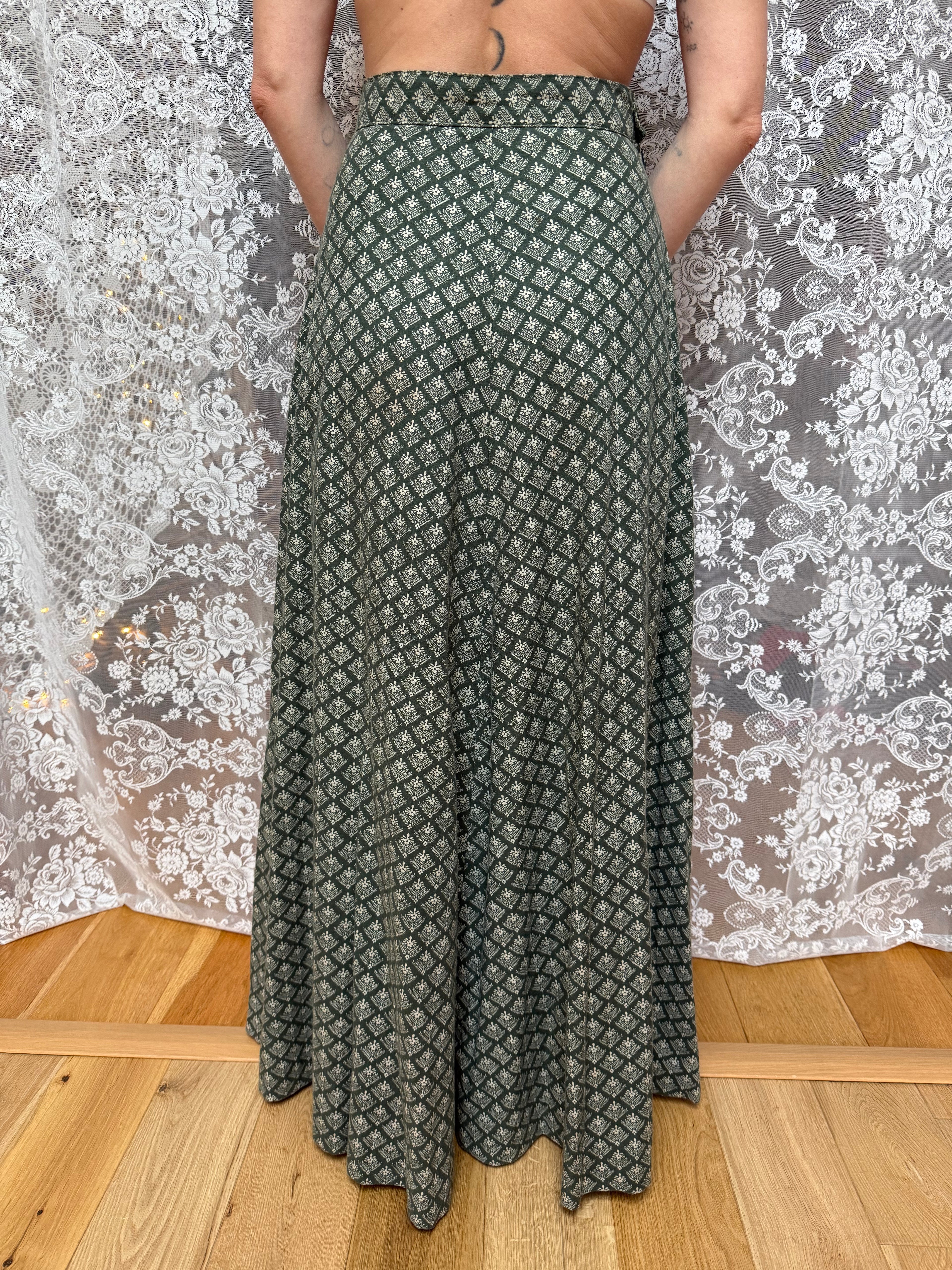 The Forest Fairie: 1970s Vintage Laura Ashley Maxi Length Ditsy Print Skirt
