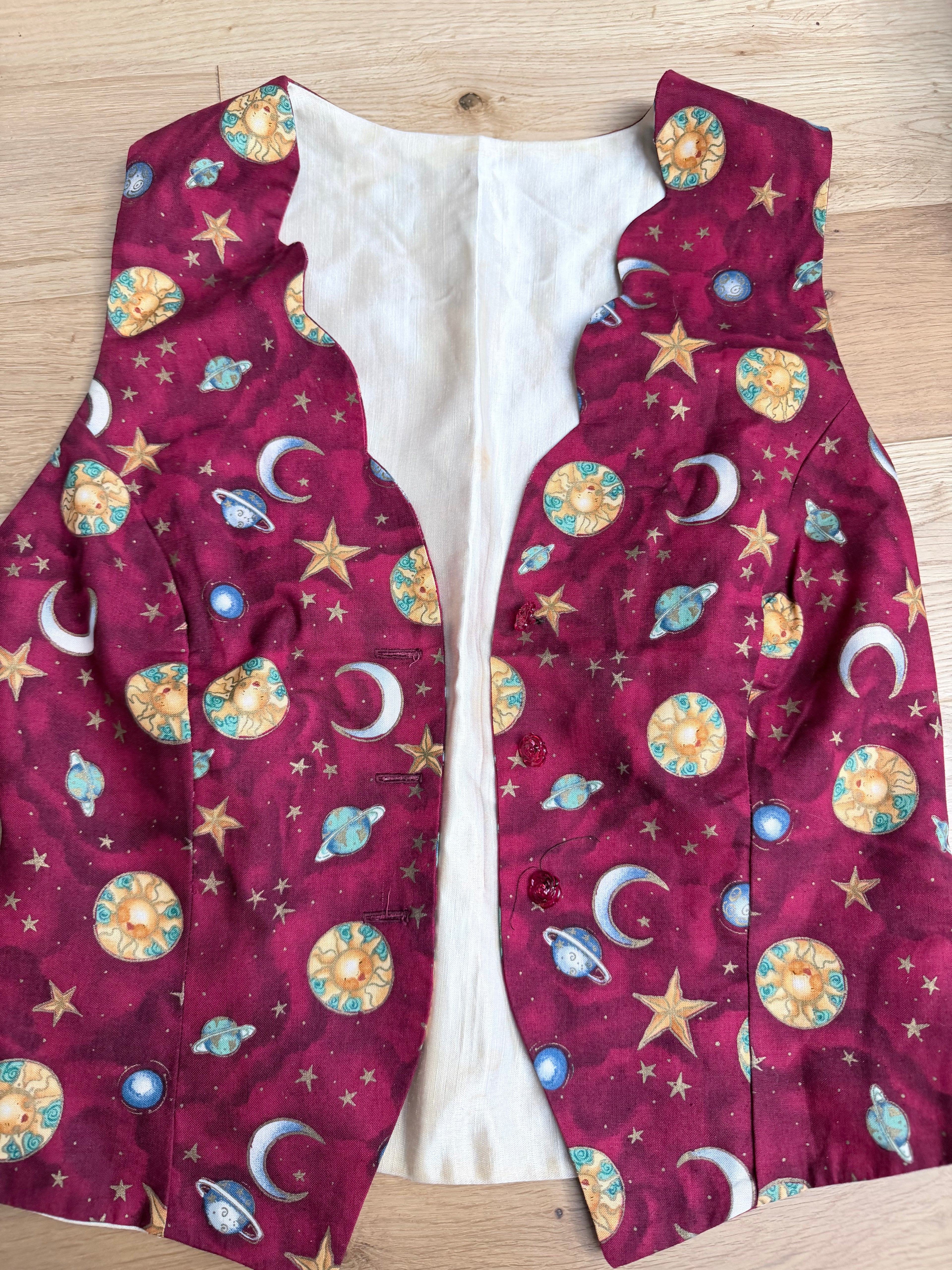 Red Night Sky: Vintage 1990s/Y2K Sun Moon and Stars Waistcoat