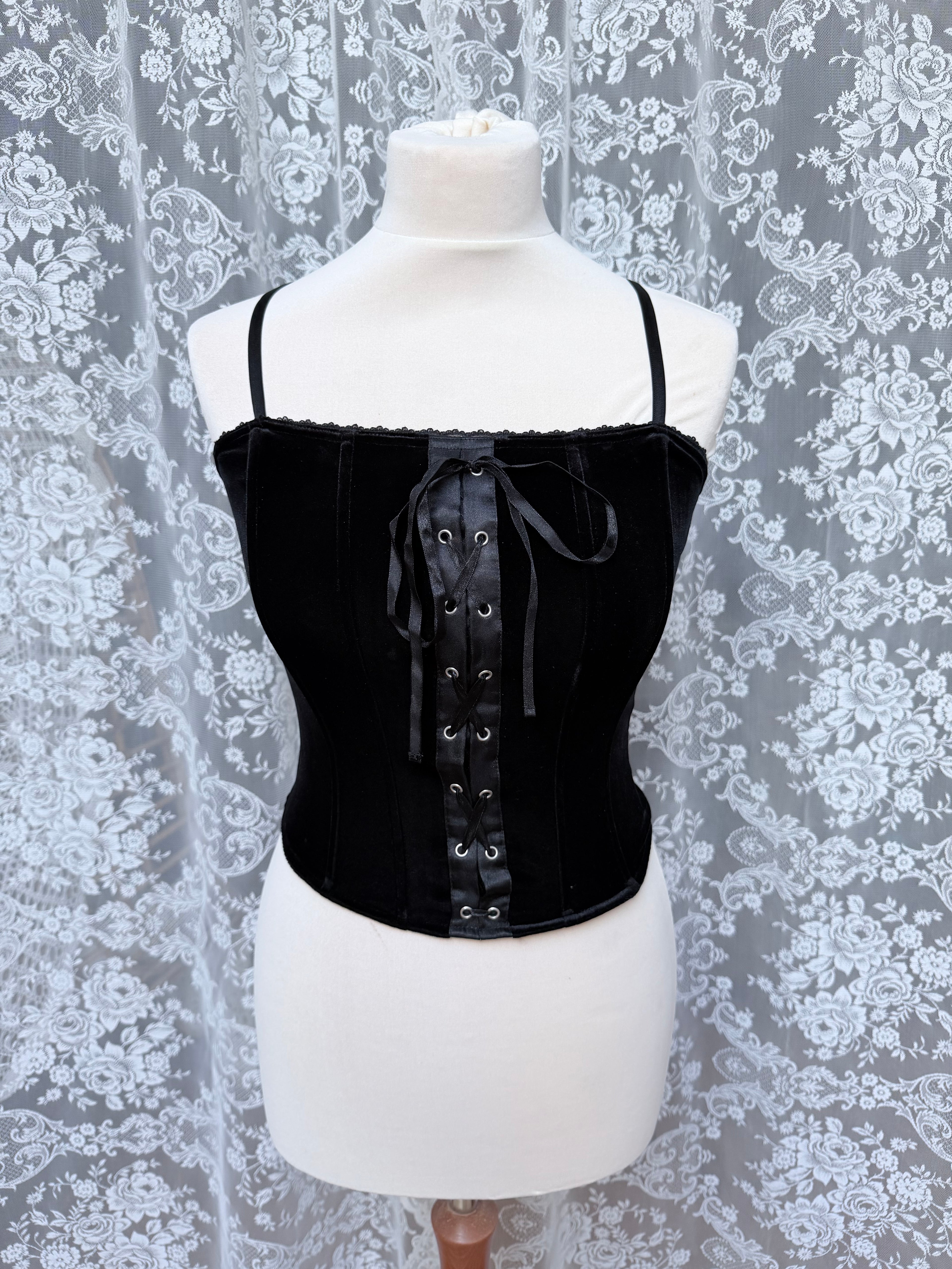 Dark Romance: Vintage 1990s Y2K Velvet Corset Lace-Up Top