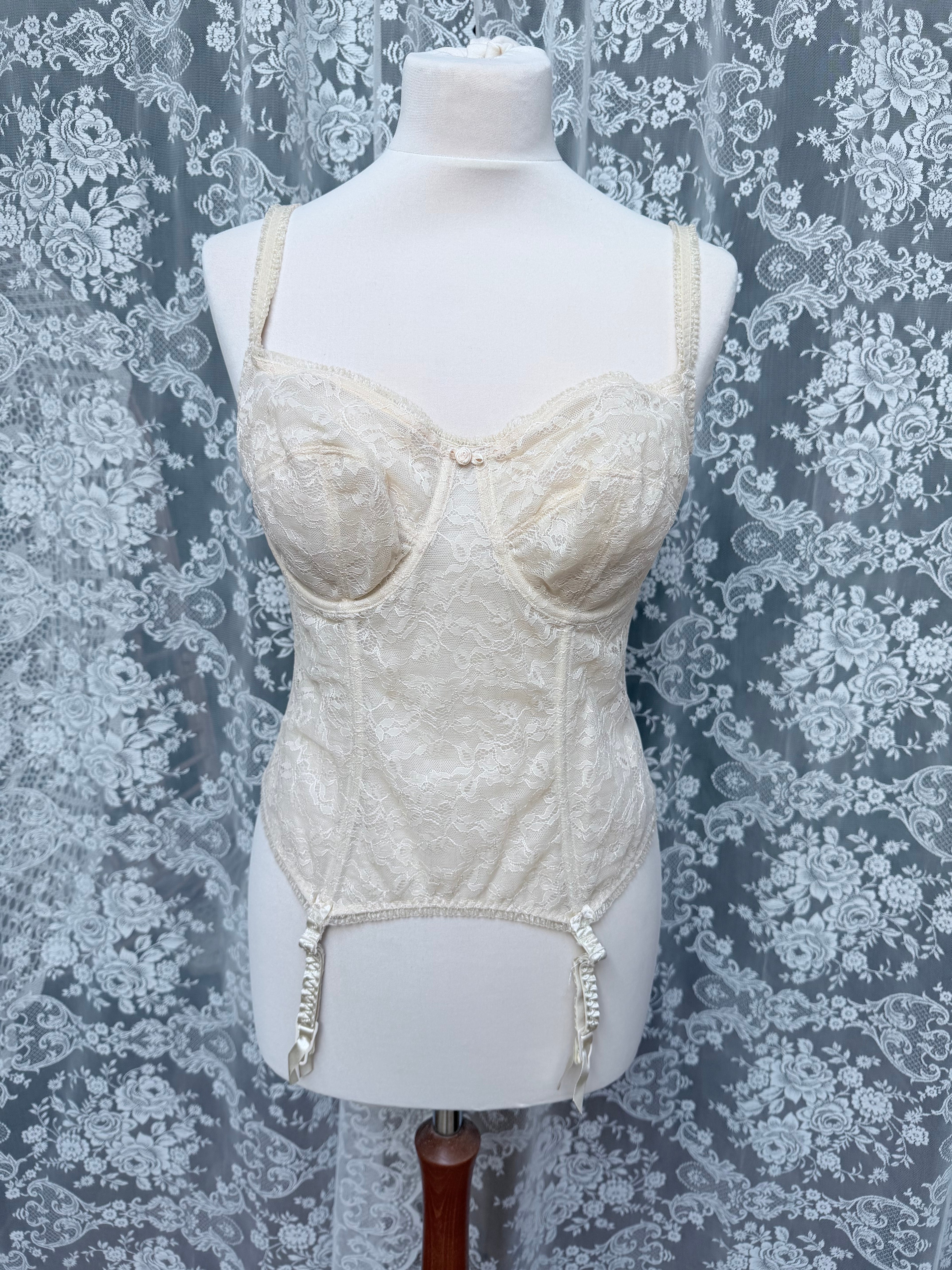 Buttercream Dreams: Vintage 1990s Y2K British Home Stores Corset
