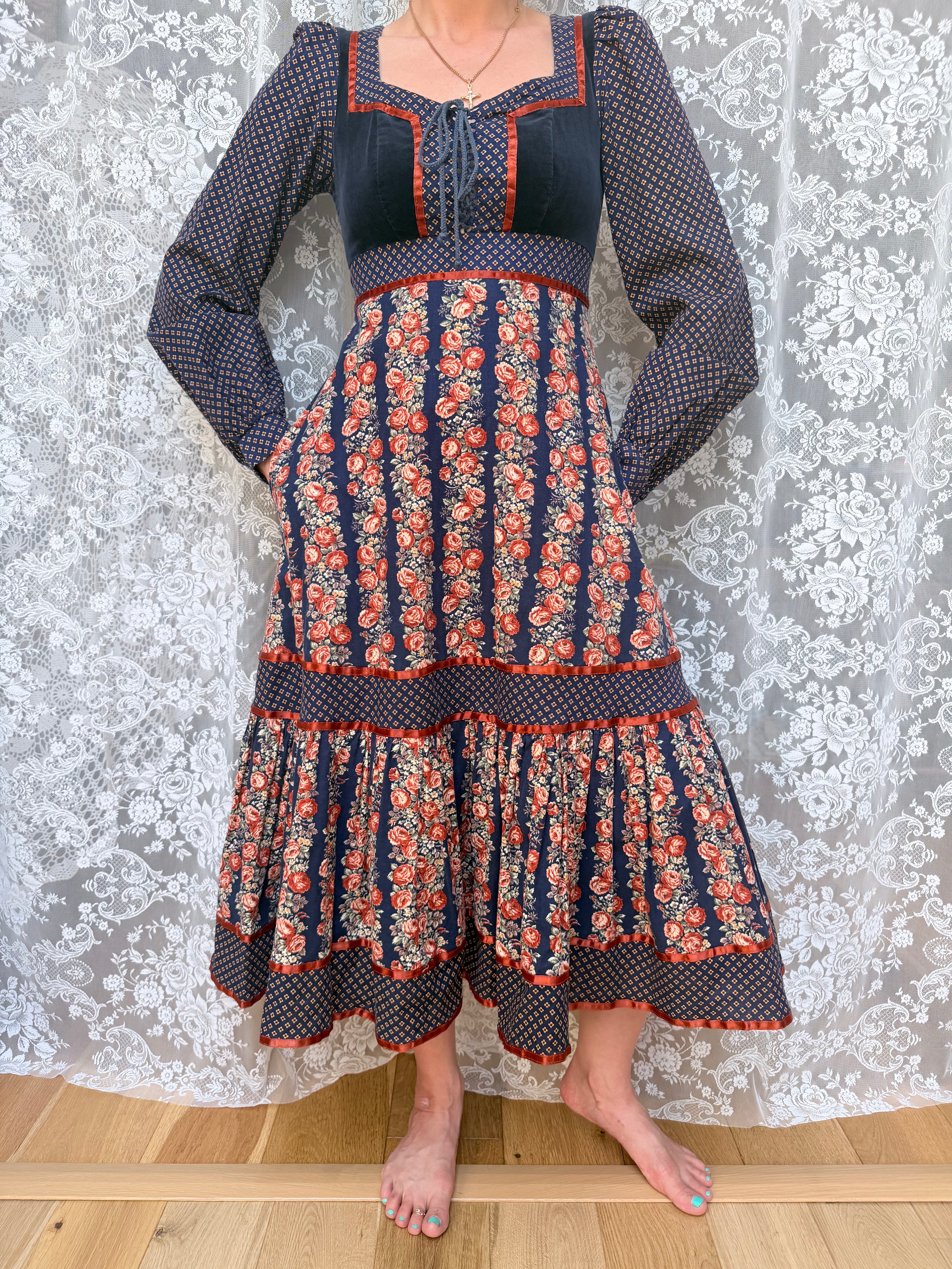 Vintage 1970s Gunne Sax Cabbage Rose Midi Dress