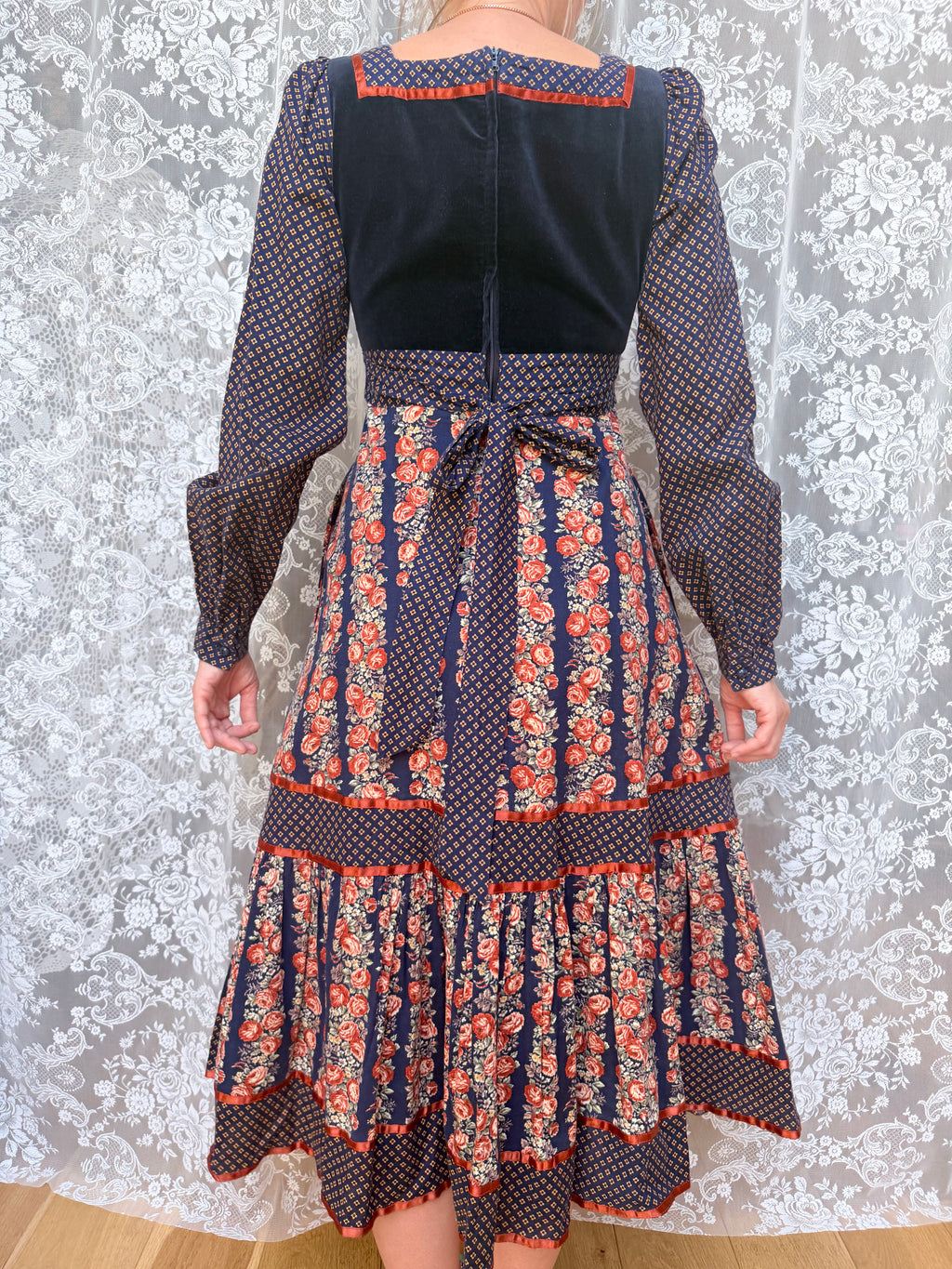 Vintage 1970s Gunne Sax Cabbage Rose Midi Dress