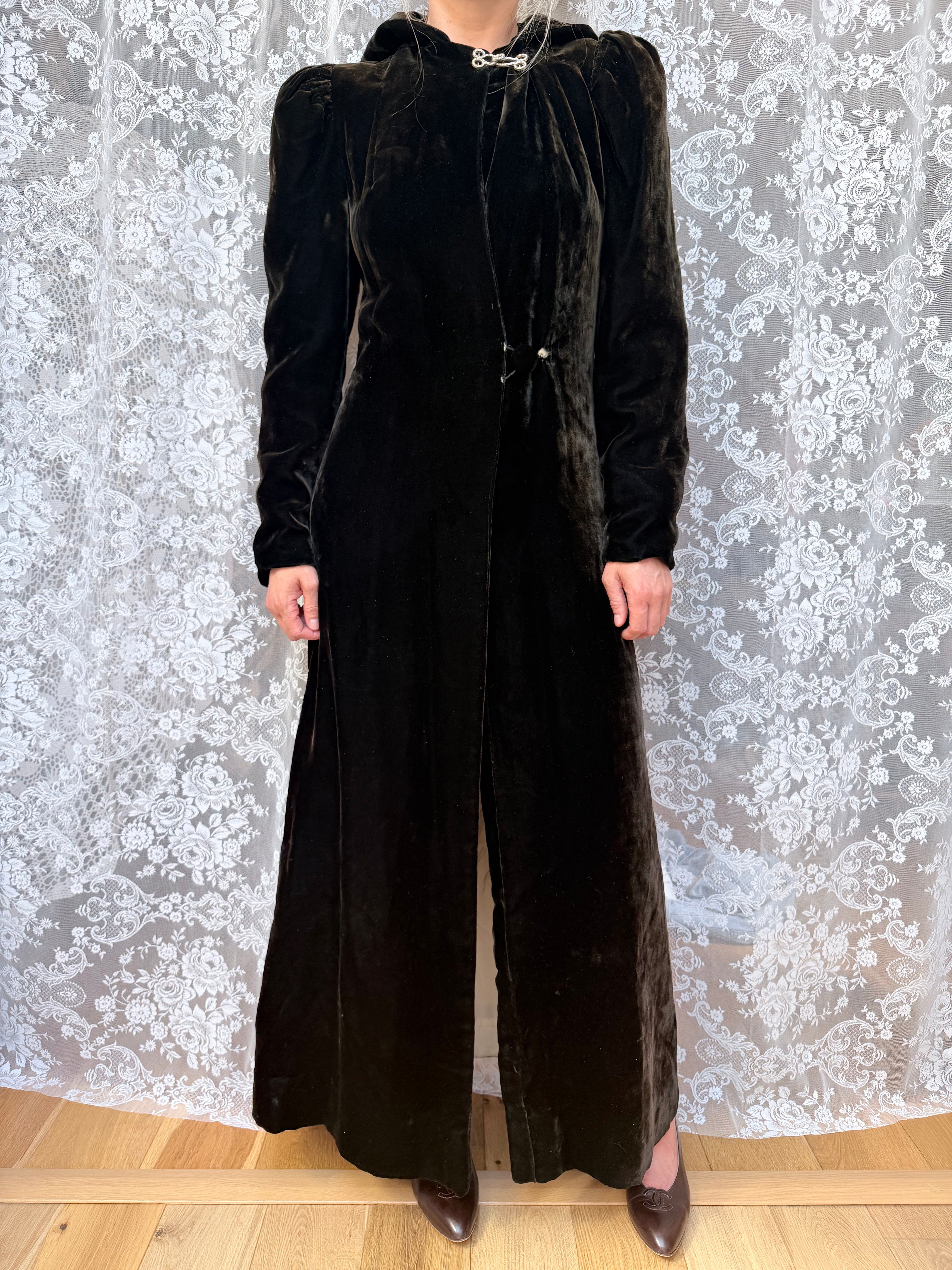 1920s Art Deco Black Velvet Hooded Coat | Vintage Witchy Gothic Piece