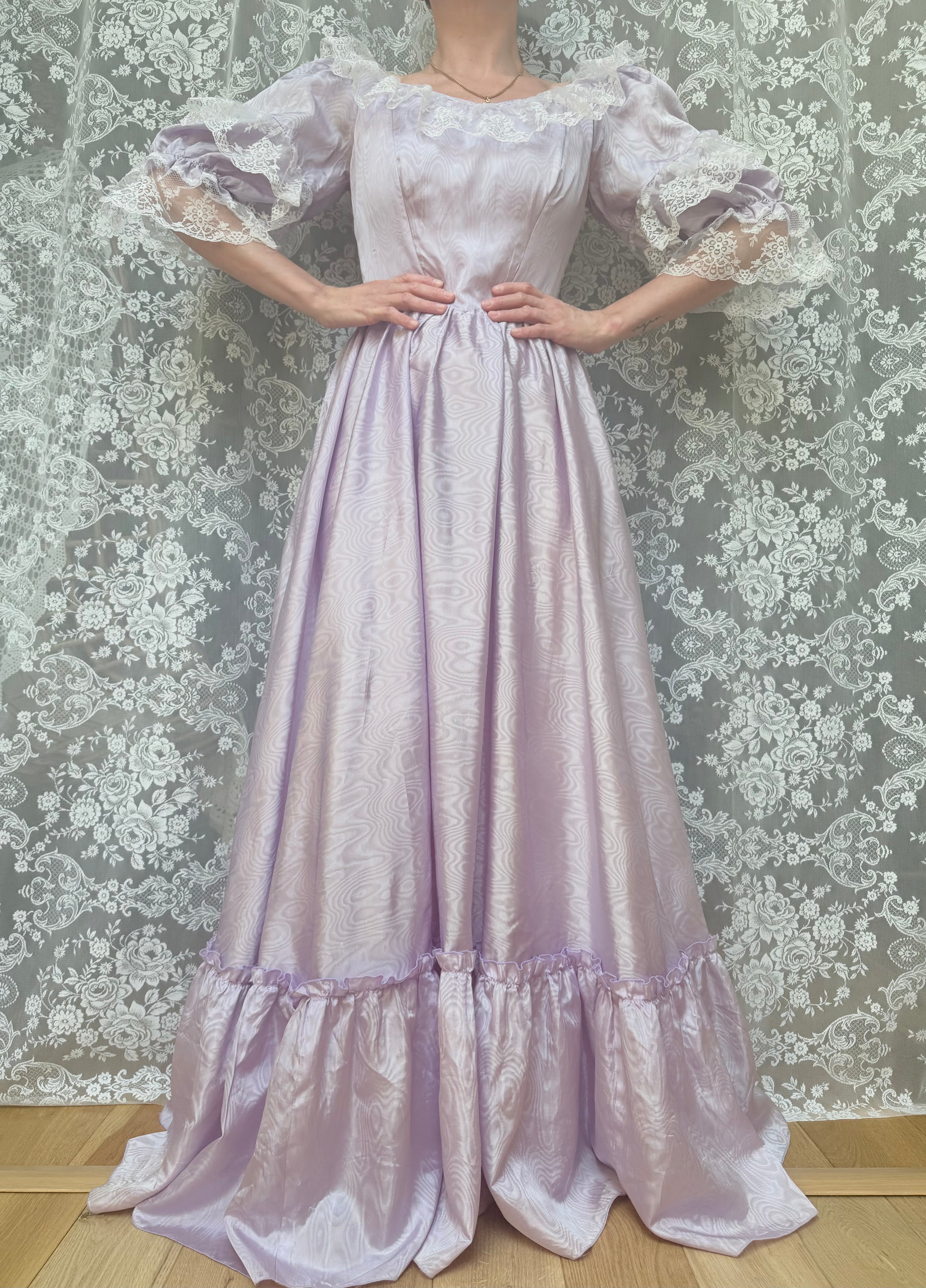 Vintage 1970s Lilac Lace Ruffle Sleeve Prairie Dress | Beauty and the Beast Ballgown