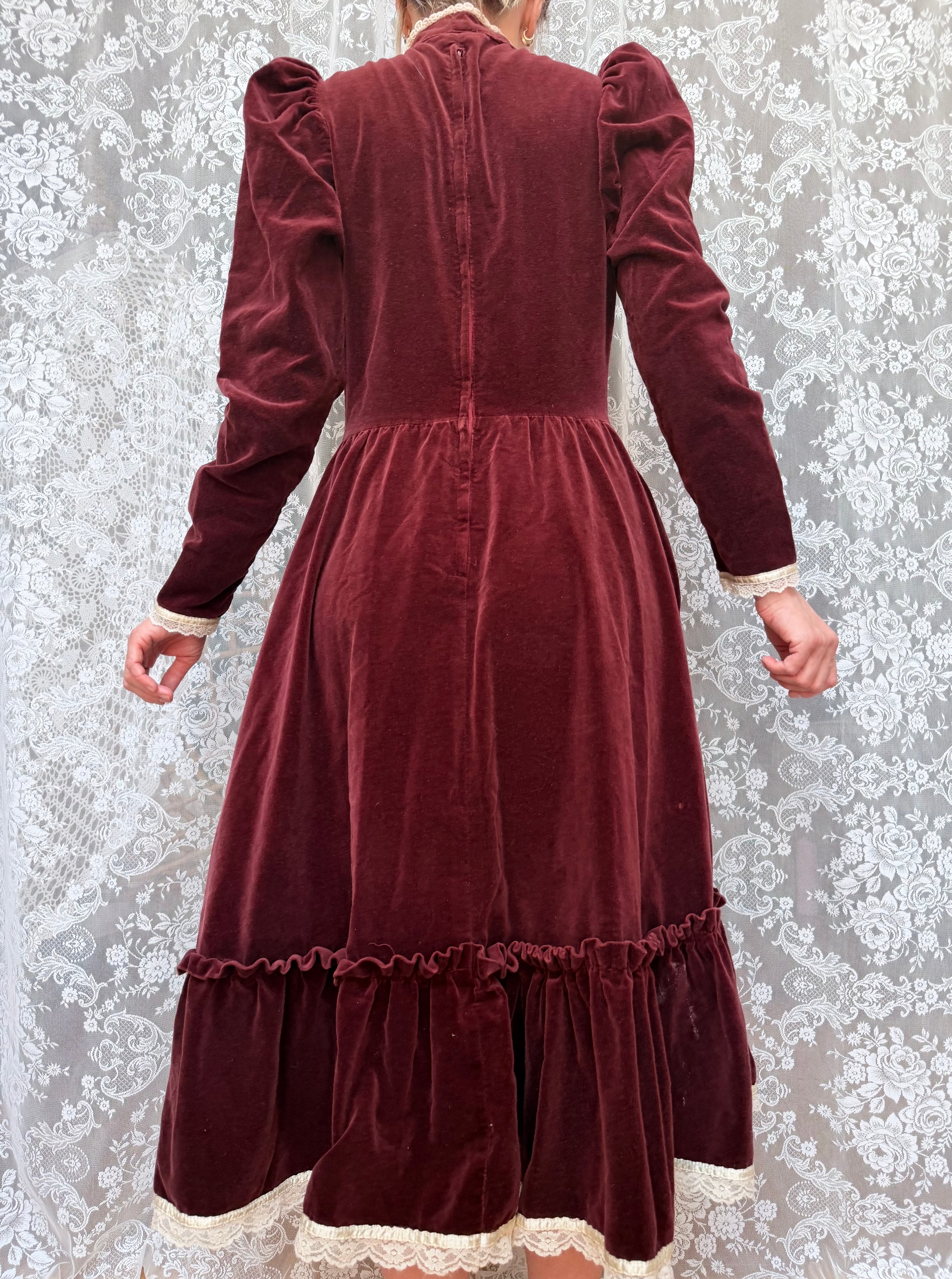 Vintage 1970s Gunne Sax Burgundy Velvet Prairie Dress