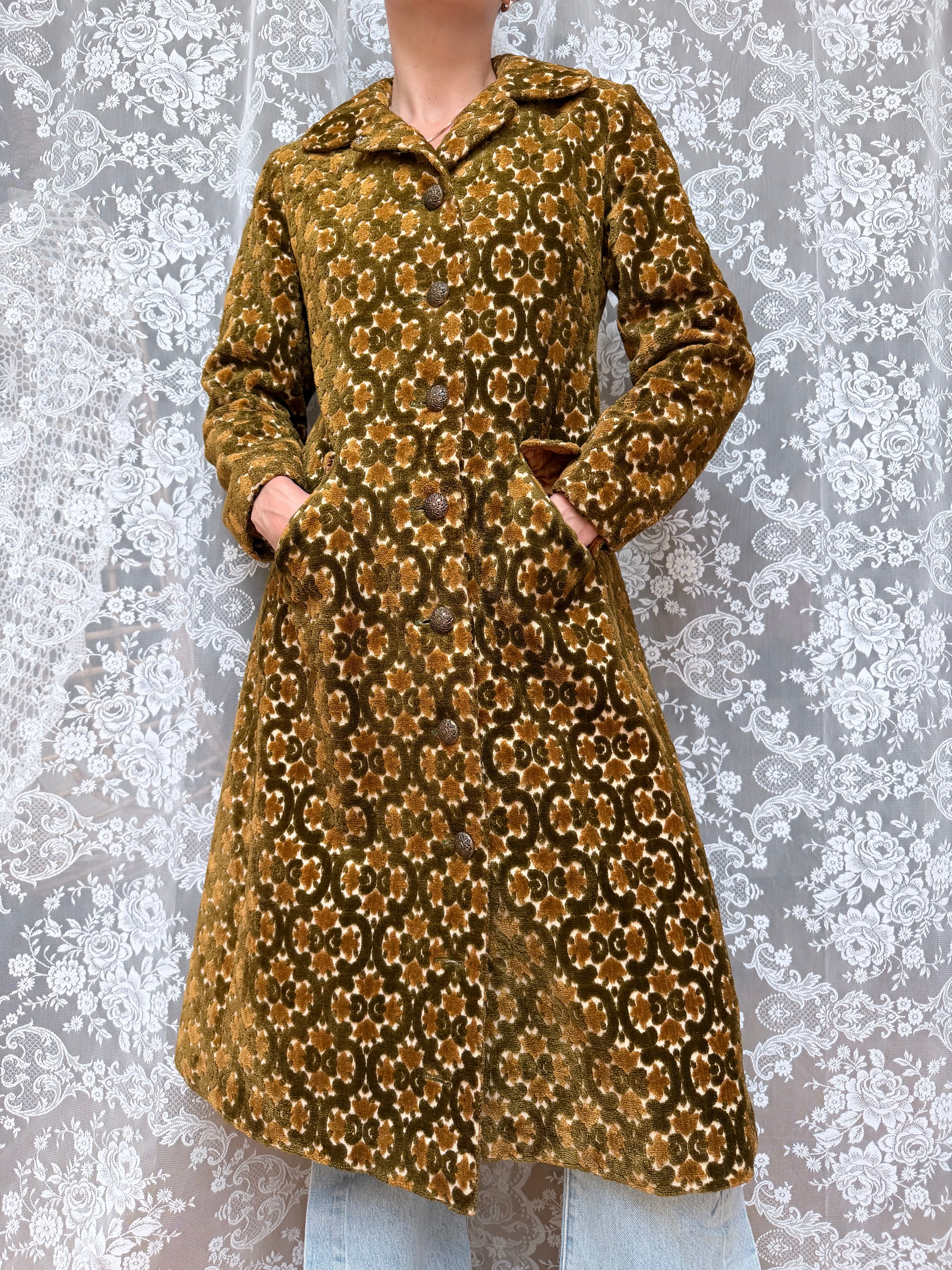 Vintage 1960s Sheraton Velvet Tapestry Carpet Coat