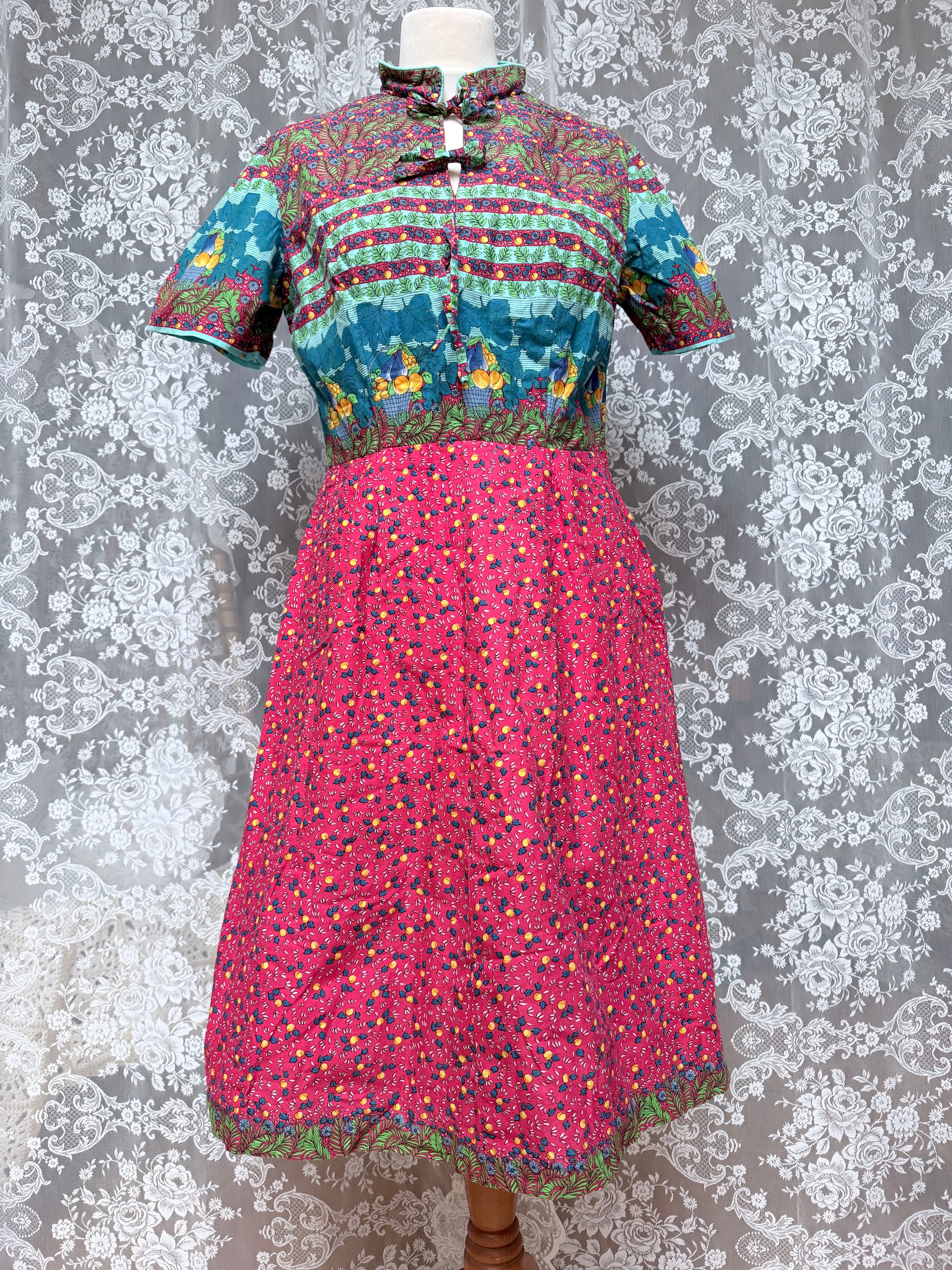 Vintage 1970s Chateau D’Este Fruit Print Cotton Dress