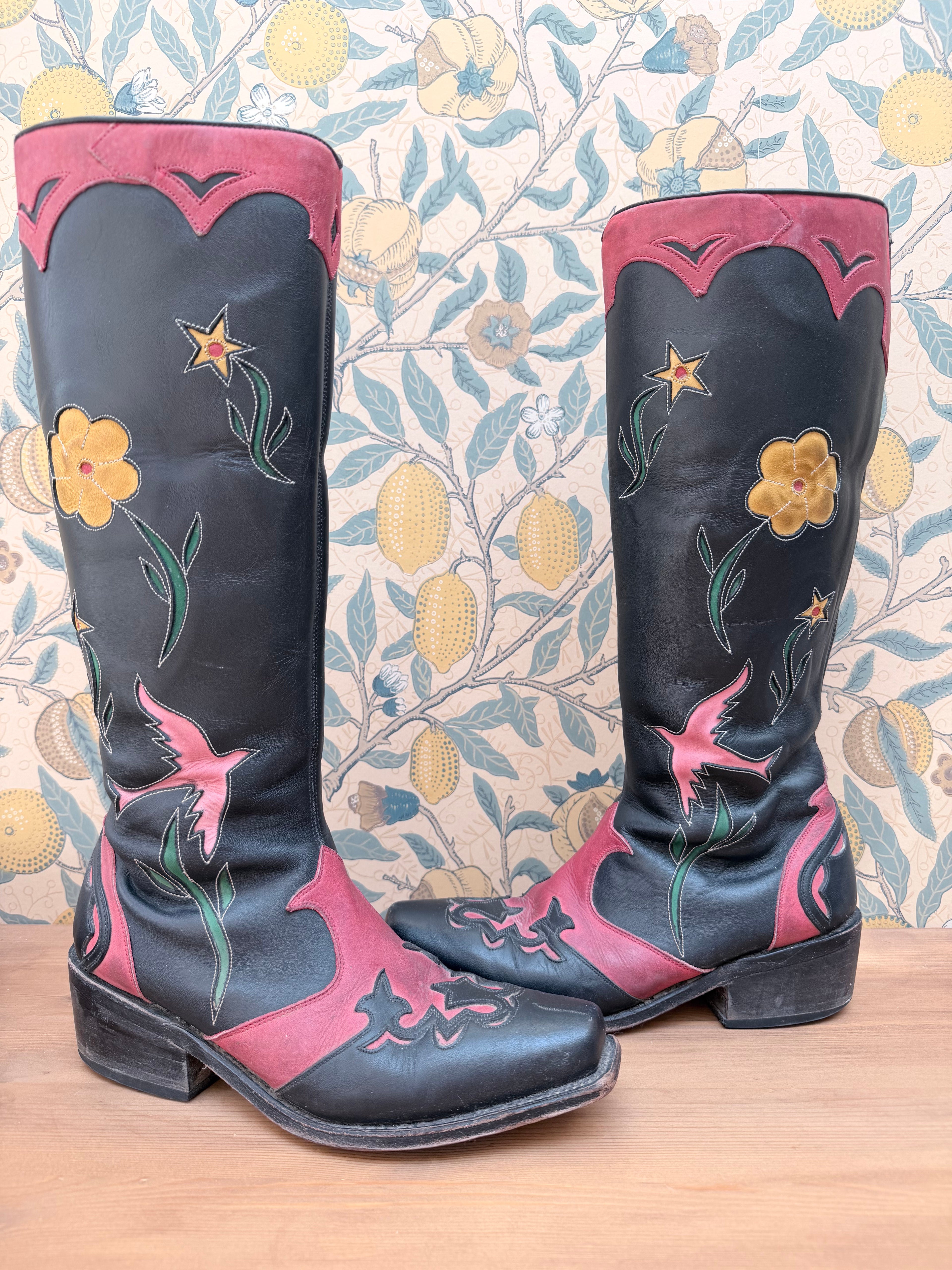 Vintage 1980s Mexican Leather Cowboy Boots | Beautiful Bird & Floral Applique