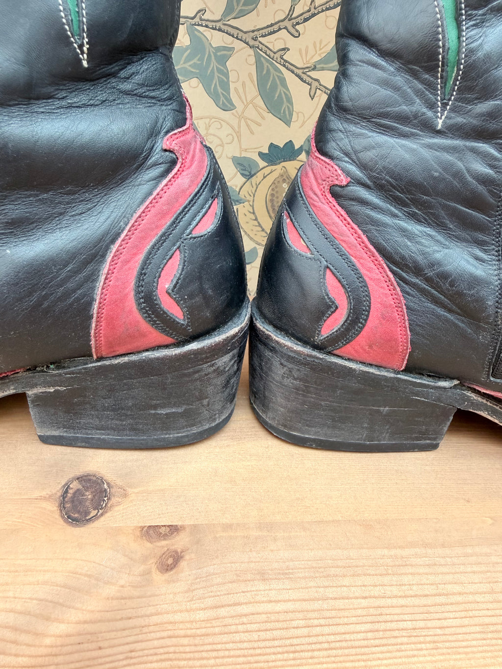 Vintage 1980s Mexican Leather Cowboy Boots | Beautiful Bird & Floral Applique
