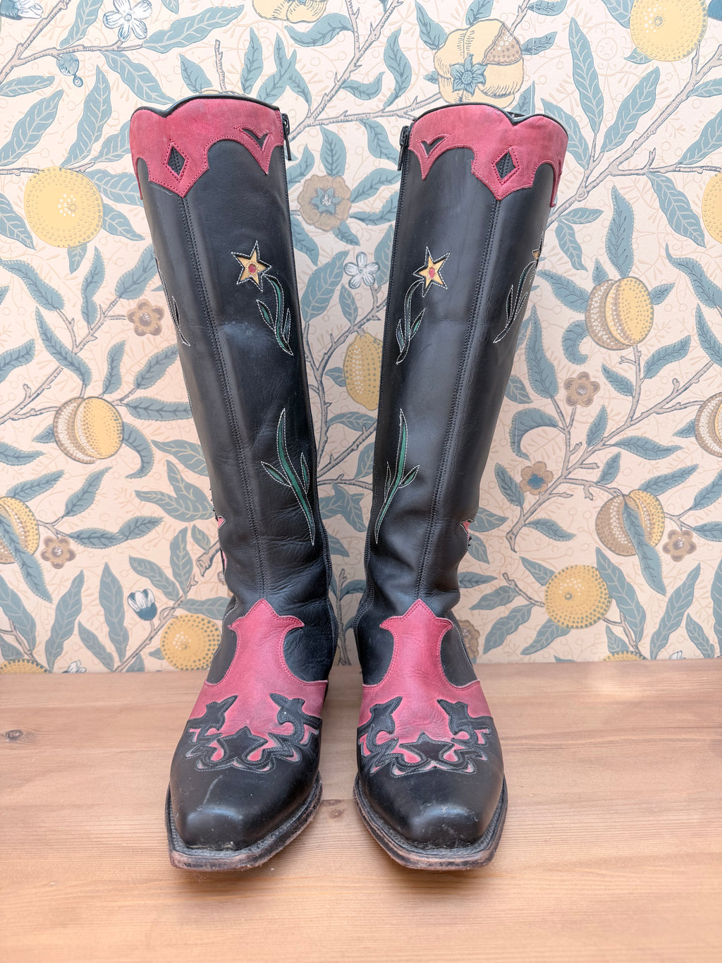 Vintage 1980s Mexican Leather Cowboy Boots | Beautiful Bird & Floral Applique