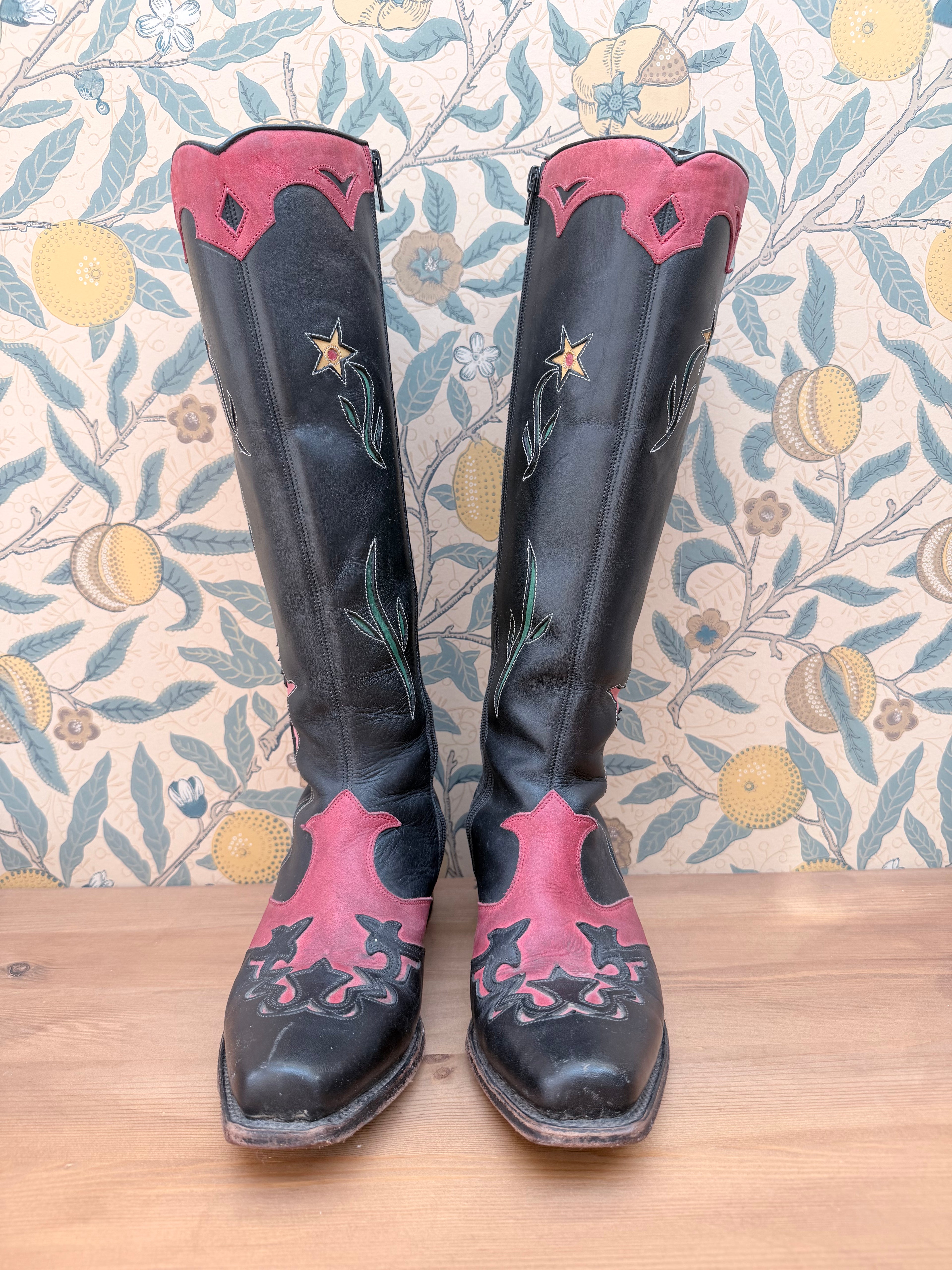 Vintage 1980s Mexican Leather Cowboy Boots | Beautiful Bird & Floral Applique