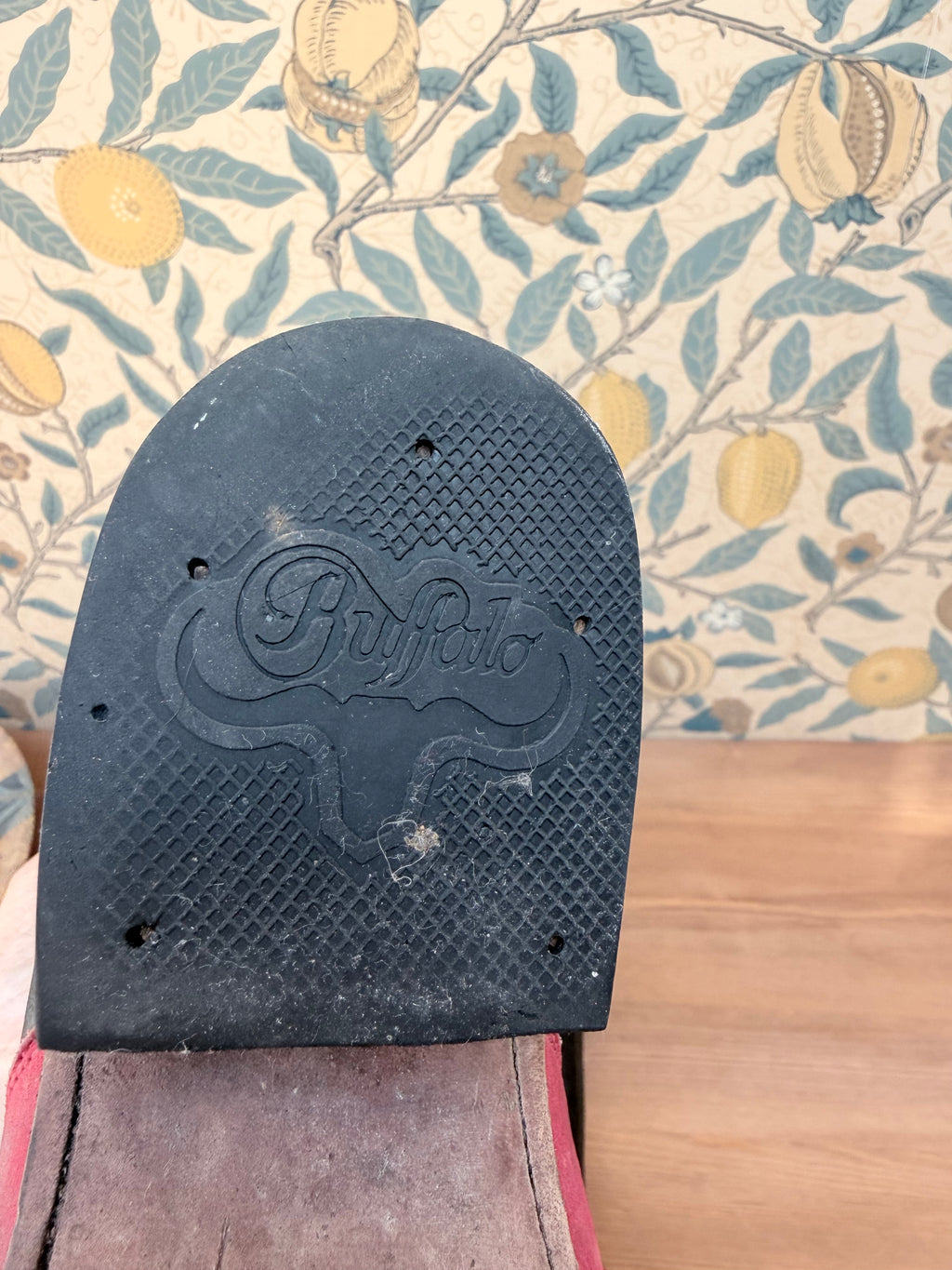Vintage 1980s Mexican Leather Cowboy Boots | Beautiful Bird & Floral Applique