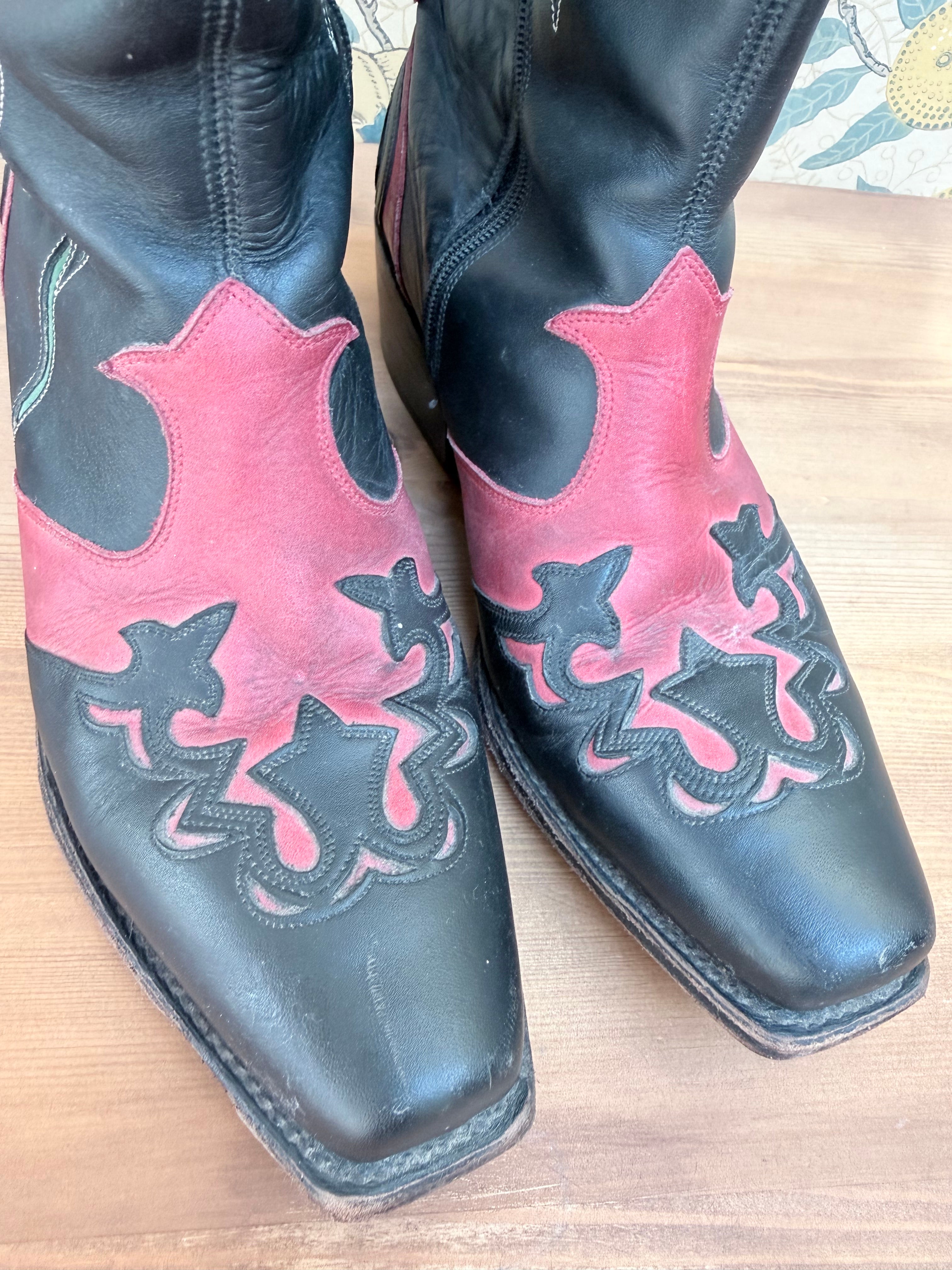 Vintage 1980s Mexican Leather Cowboy Boots | Beautiful Bird & Floral Applique