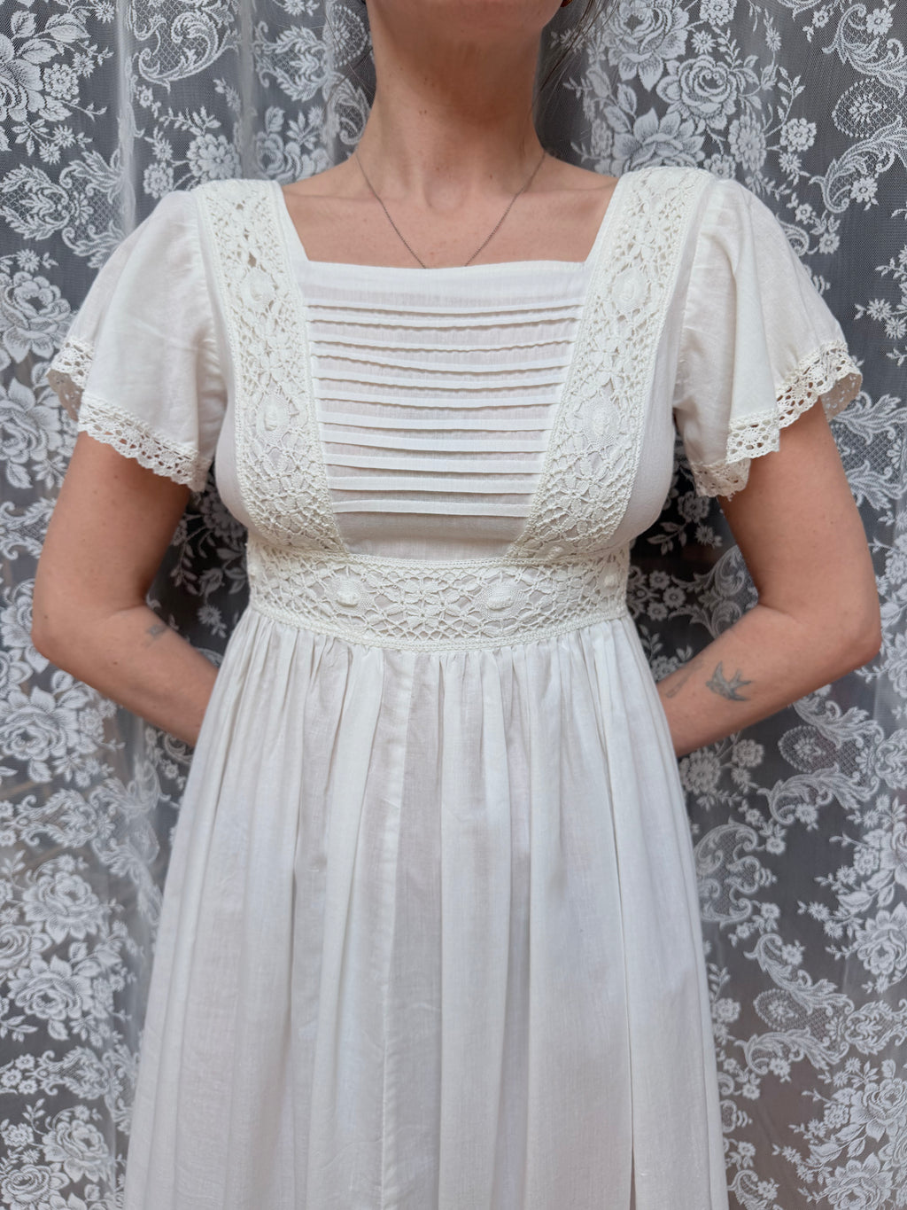 The Grace: Vintage 1970s Laura Ashley Prairie Lace Front Dress